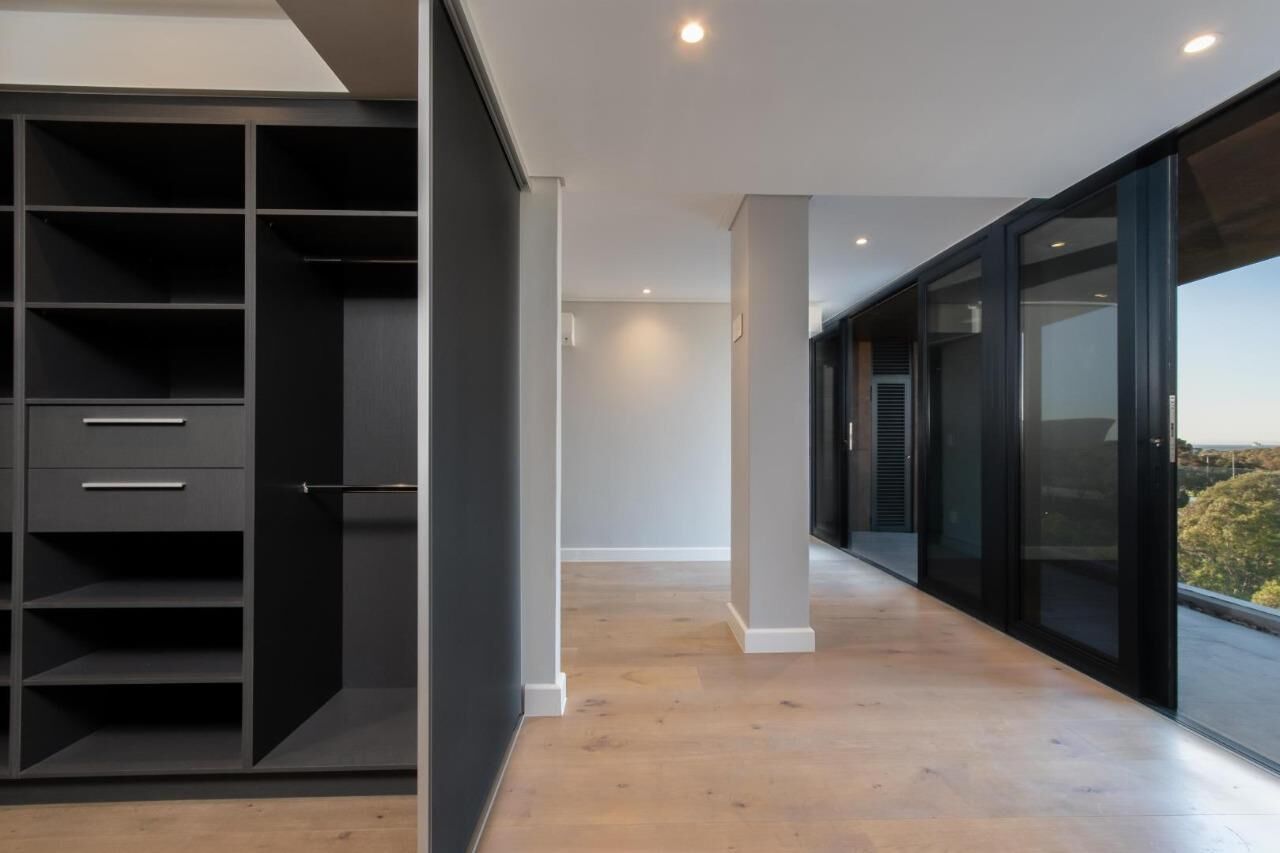 4 Bedroom Apartment For Sale in Green Point, photo 11