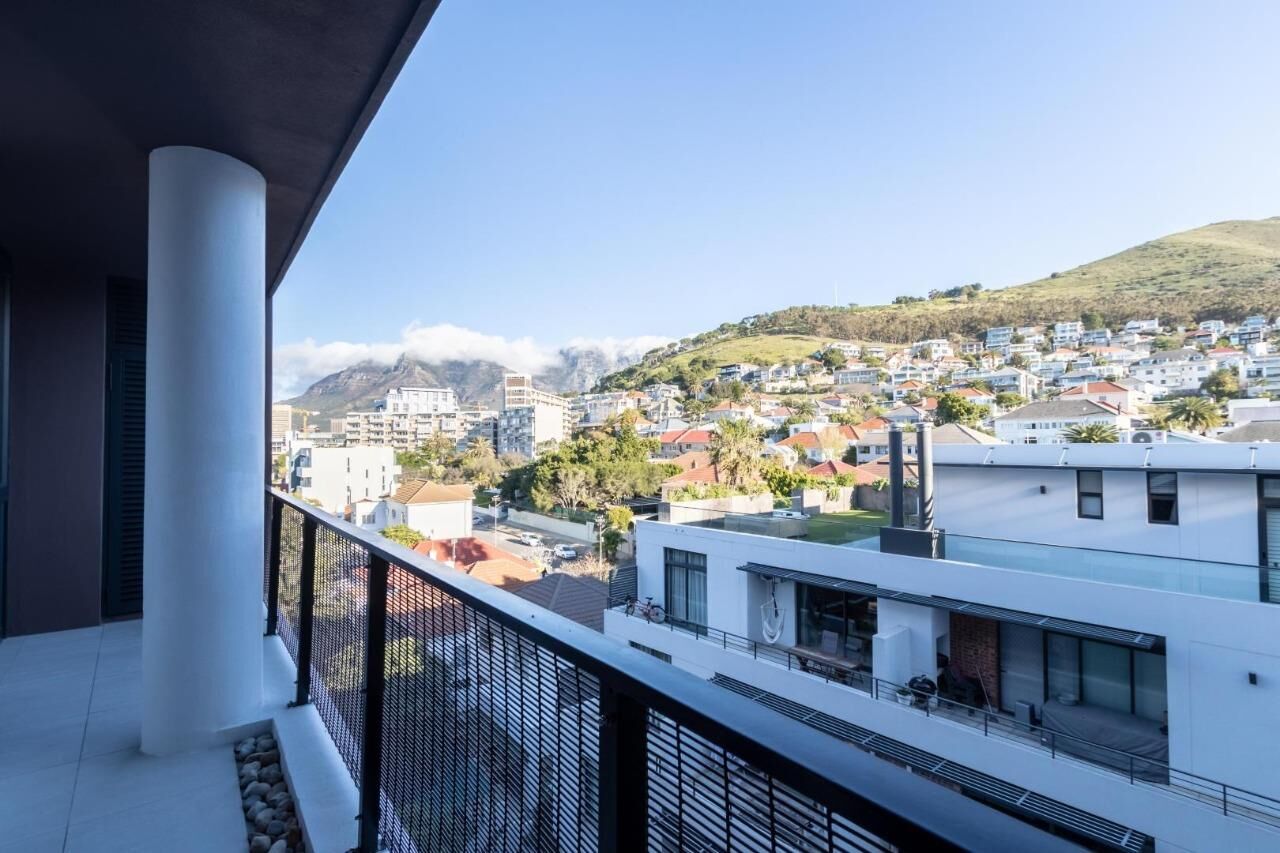 4 Bedroom Apartment For Sale in Green Point, photo 12