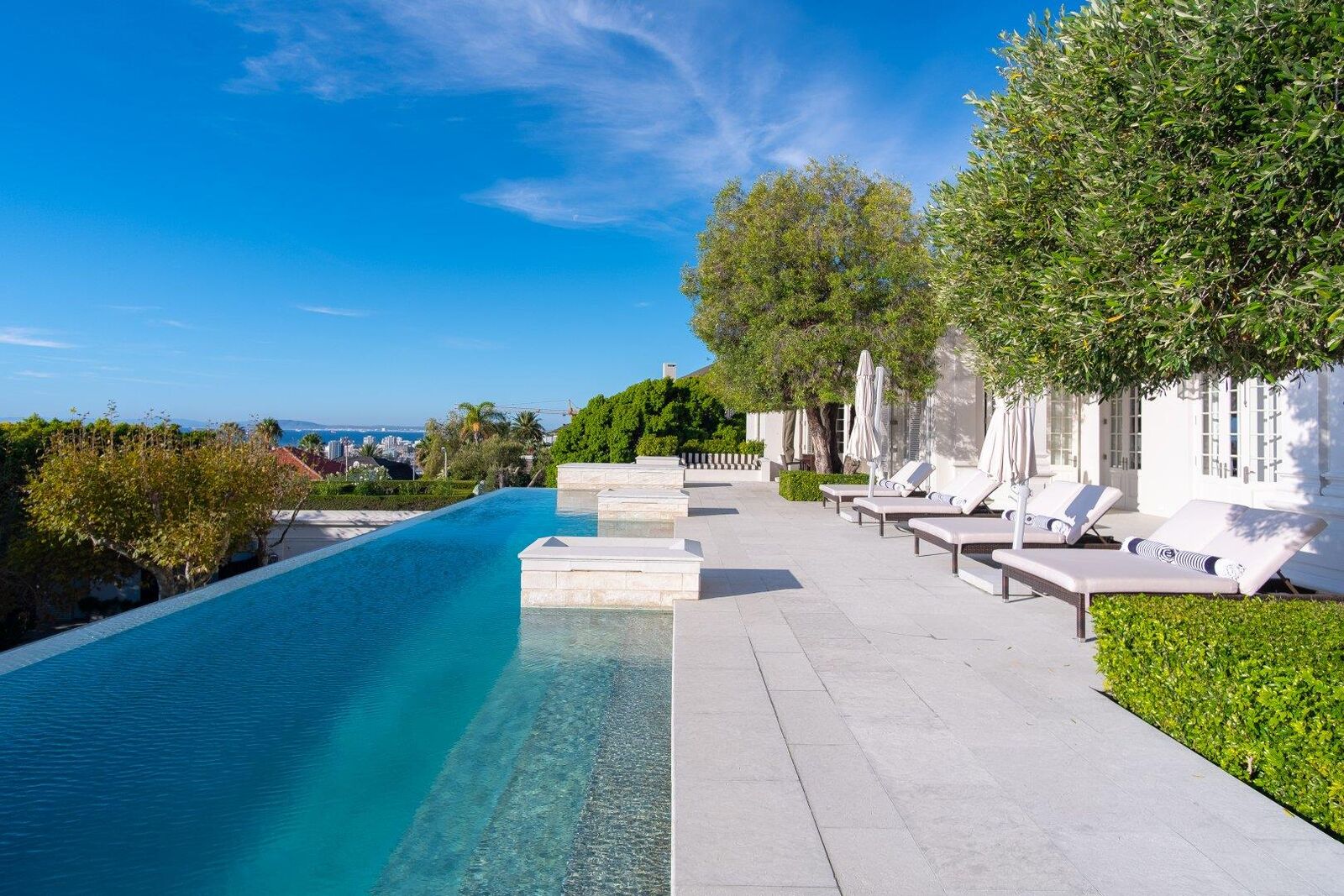7 Bedroom House For Sale in Fresnaye, photo 2