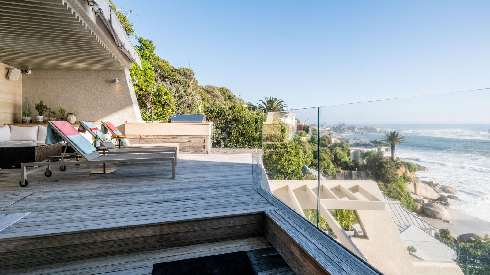 3 Bedroom Apartment To Let in Clifton, photo 2