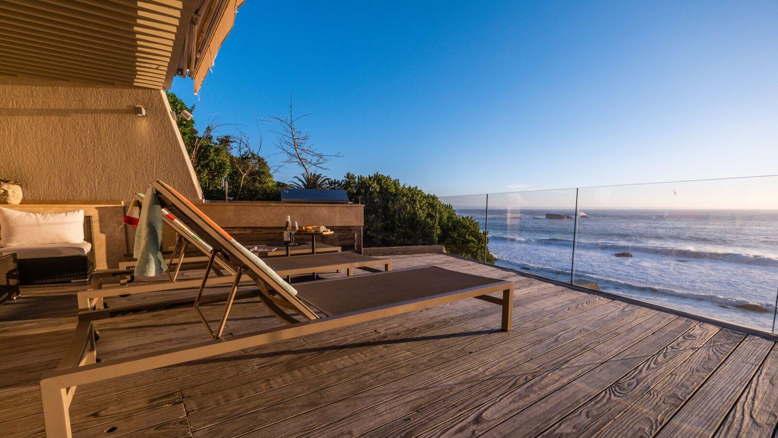 3 Bedroom Apartment To Let in Clifton, photo 5