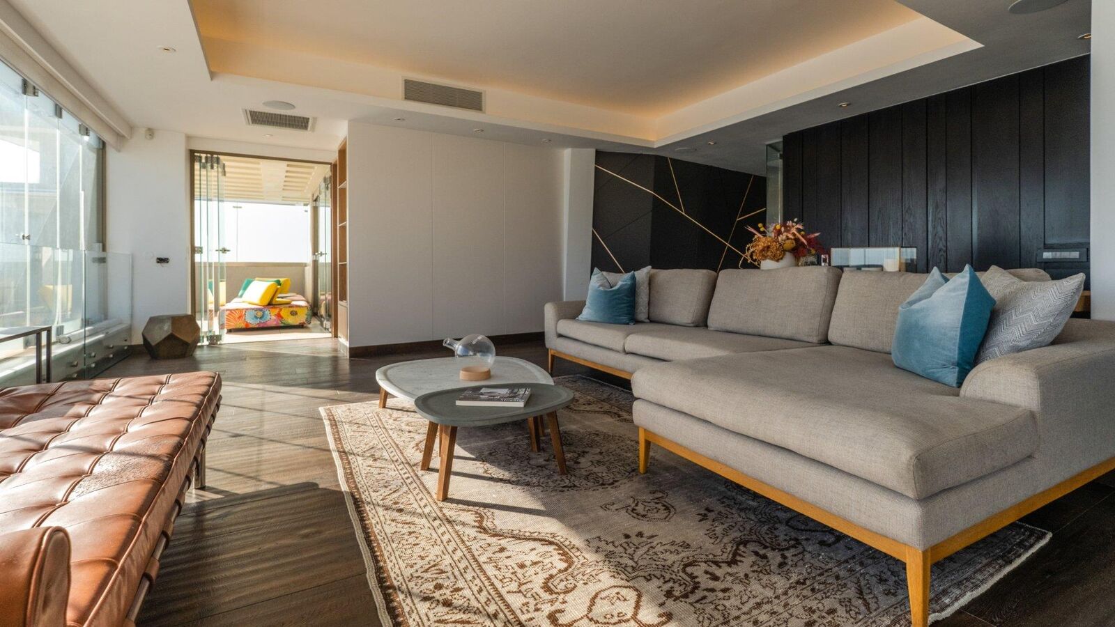 3 Bedroom Apartment To Let in Clifton, photo 8