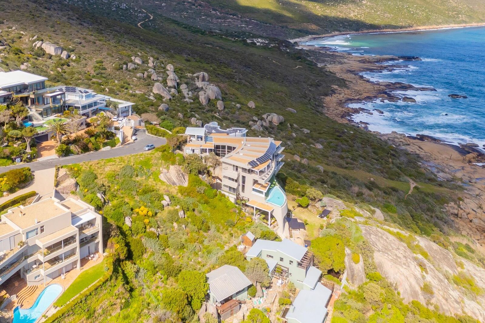 1,203m² Vacant Land For Sale in Llandudno, photo 2