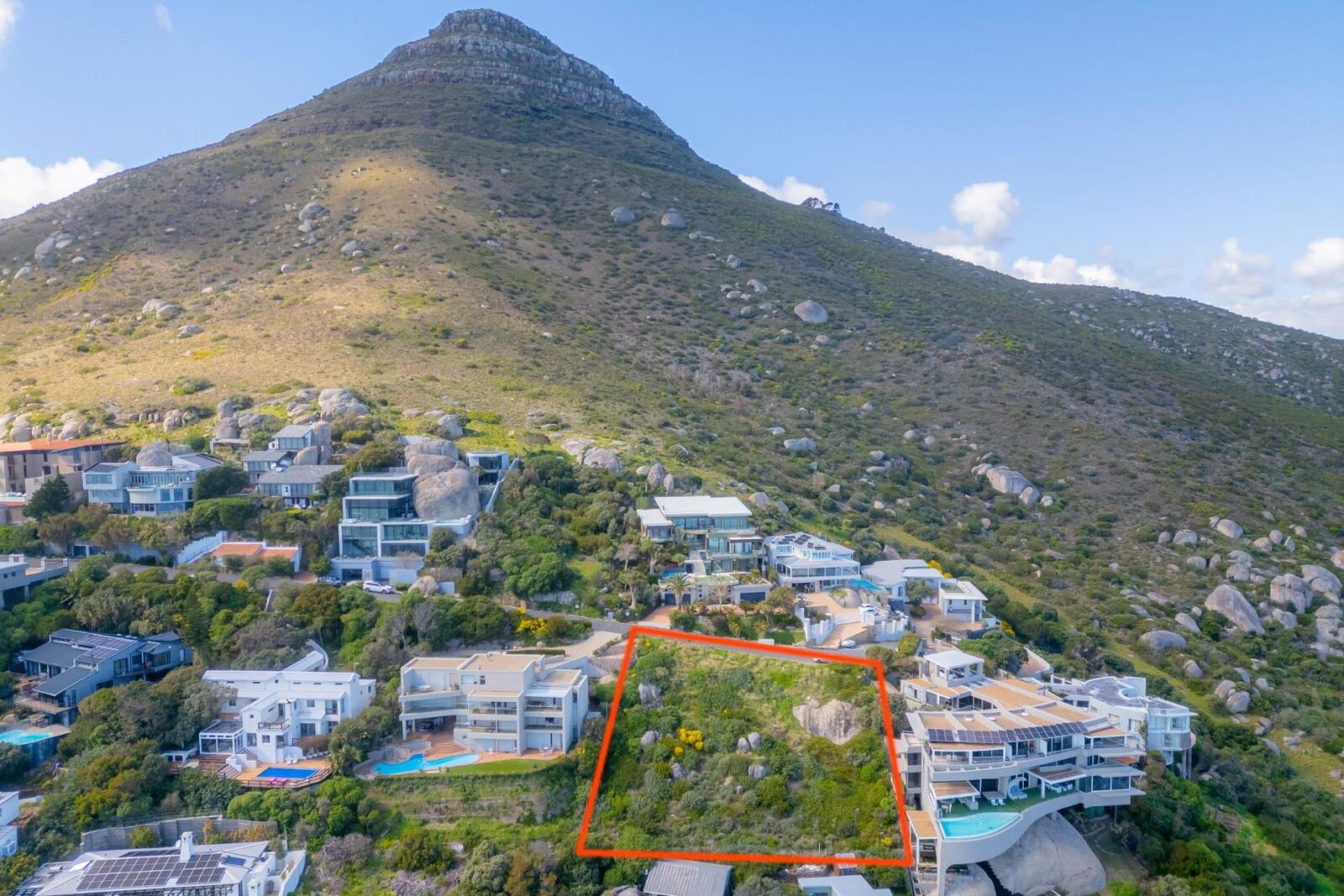 1,203m² Vacant Land For Sale in Llandudno, photo 6