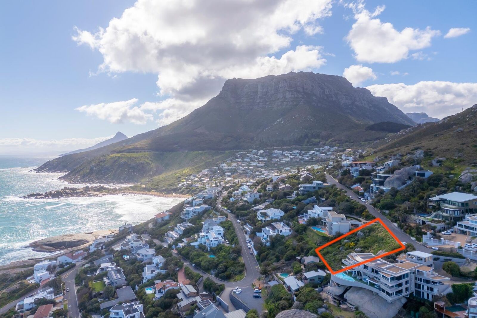 1,203m² Vacant Land For Sale in Llandudno, photo 8