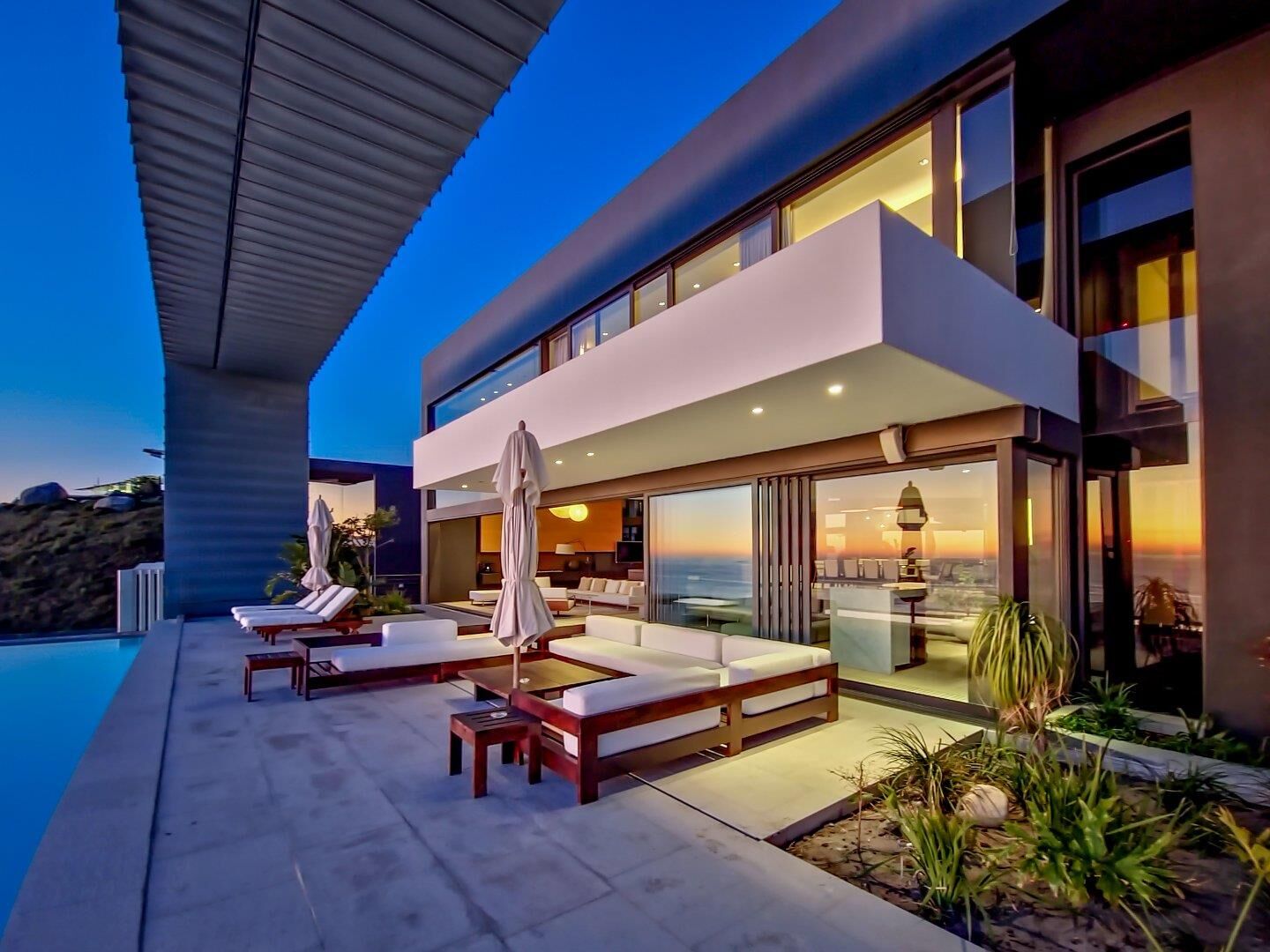 5 Bedroom House For Sale in Clifton, photo 7