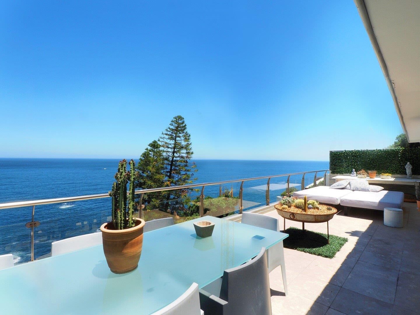 5 Bedroom House For Sale in Bantry Bay, photo 4