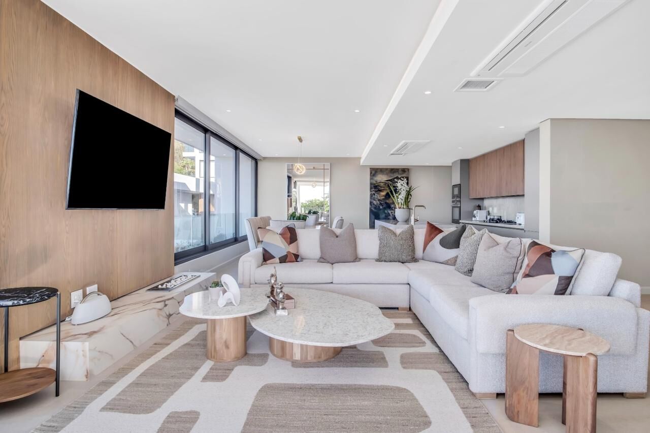 4 Bedroom Apartment To Let in Fresnaye, photo 2