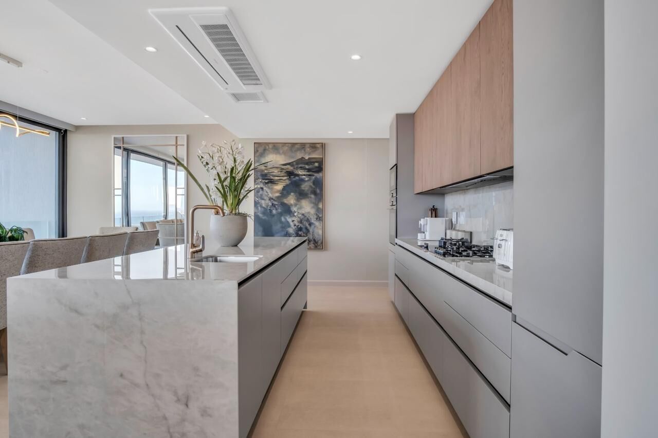 4 Bedroom Apartment To Let in Fresnaye, photo 4