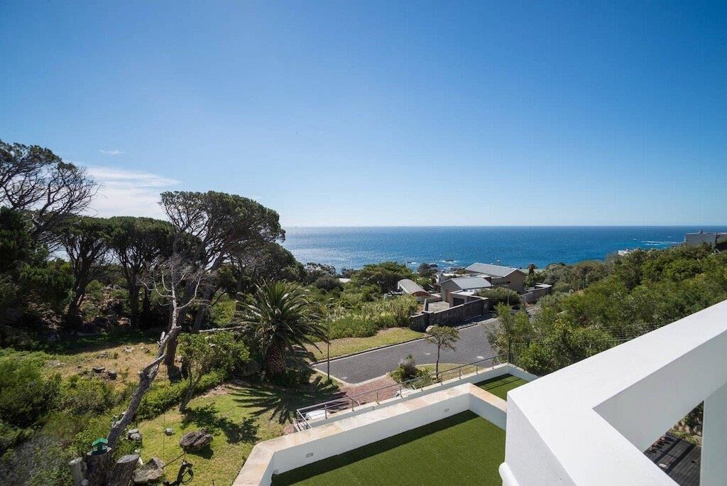 5 Bedroom House For Sale in Camps Bay, photo 6