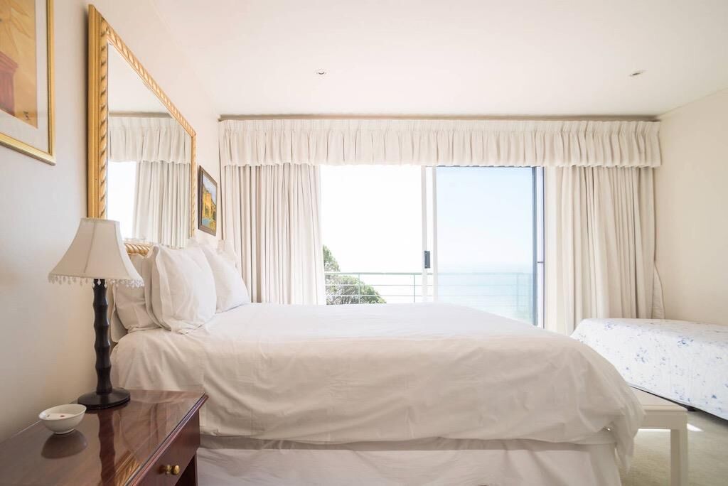 5 Bedroom House For Sale in Camps Bay, photo 10
