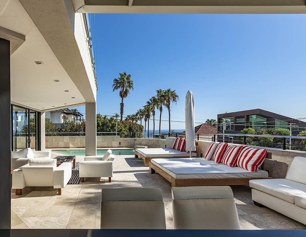 4 Bedroom House For Sale in Fresnaye, photo 2