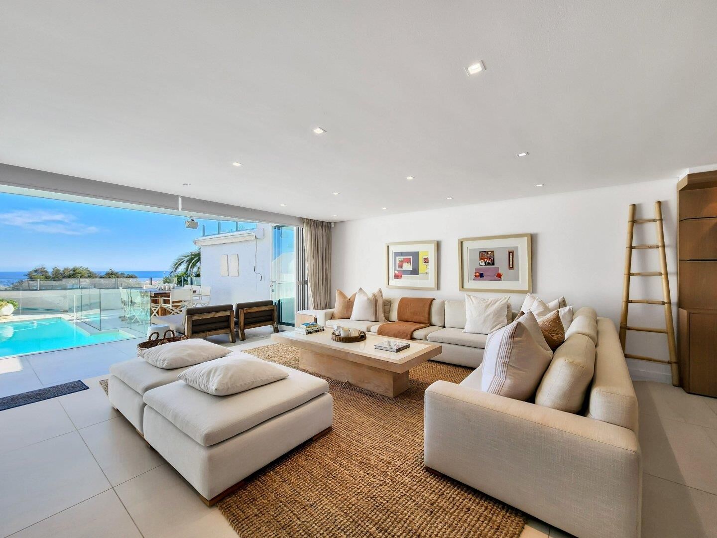 3 Bedroom Townhouse For Sale in Camps Bay