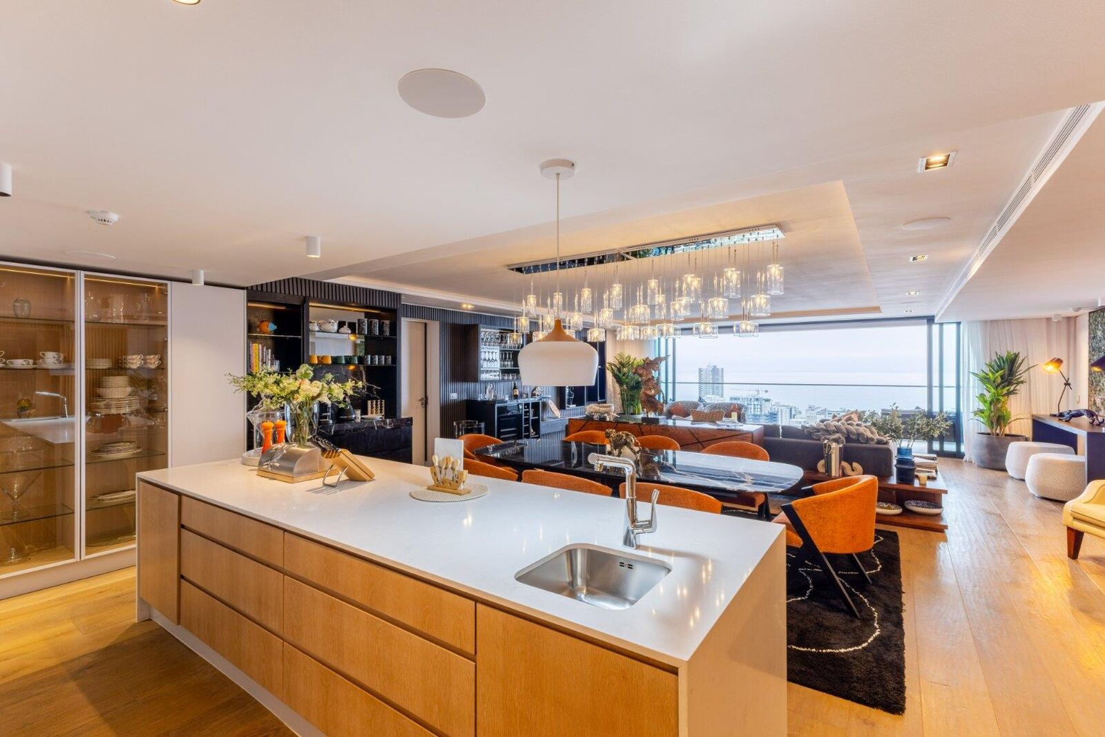 3 Bedroom Apartment For Sale in Sea Point, photo 5
