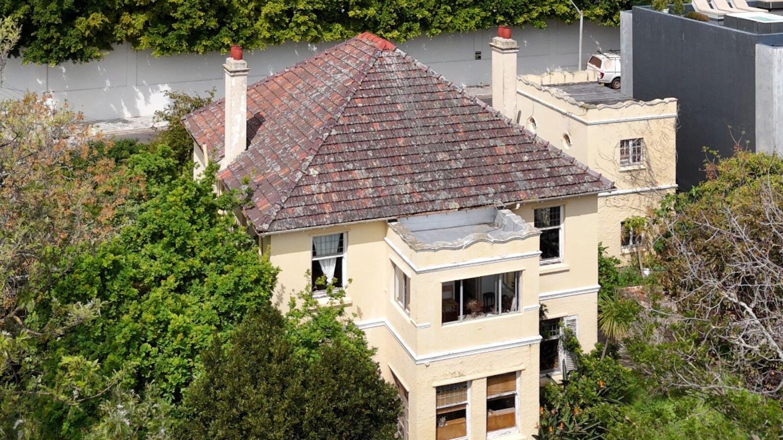 House For Sale in Fresnaye, photo 2