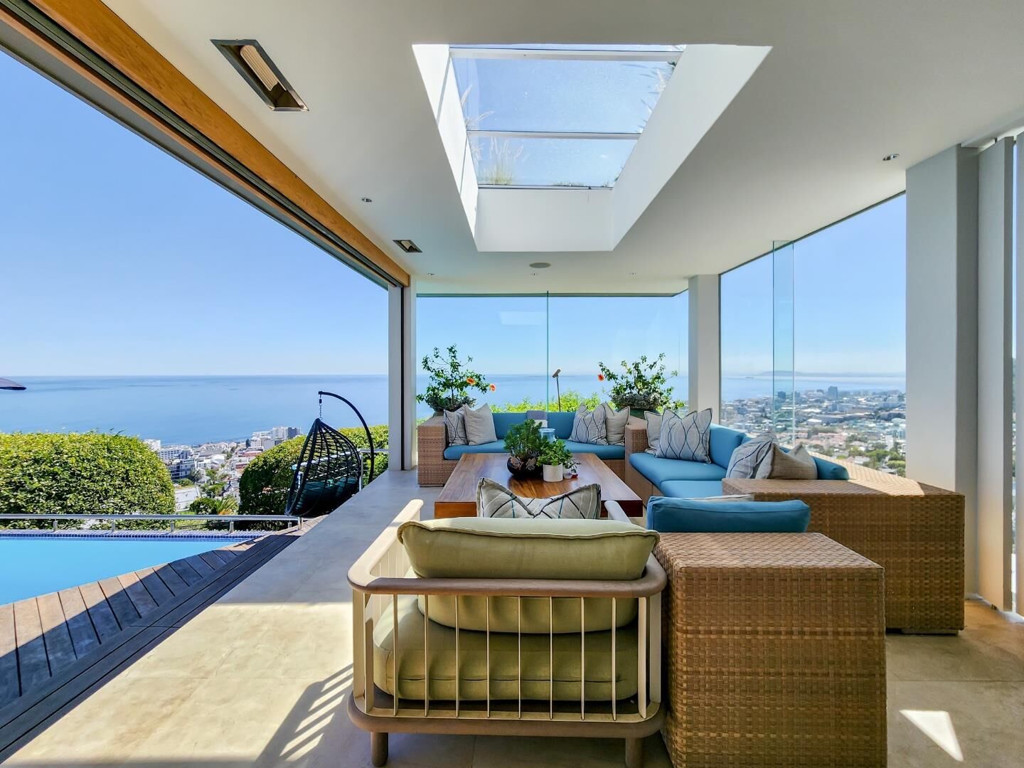 7 Bedroom House For Sale in Fresnaye, photo 2