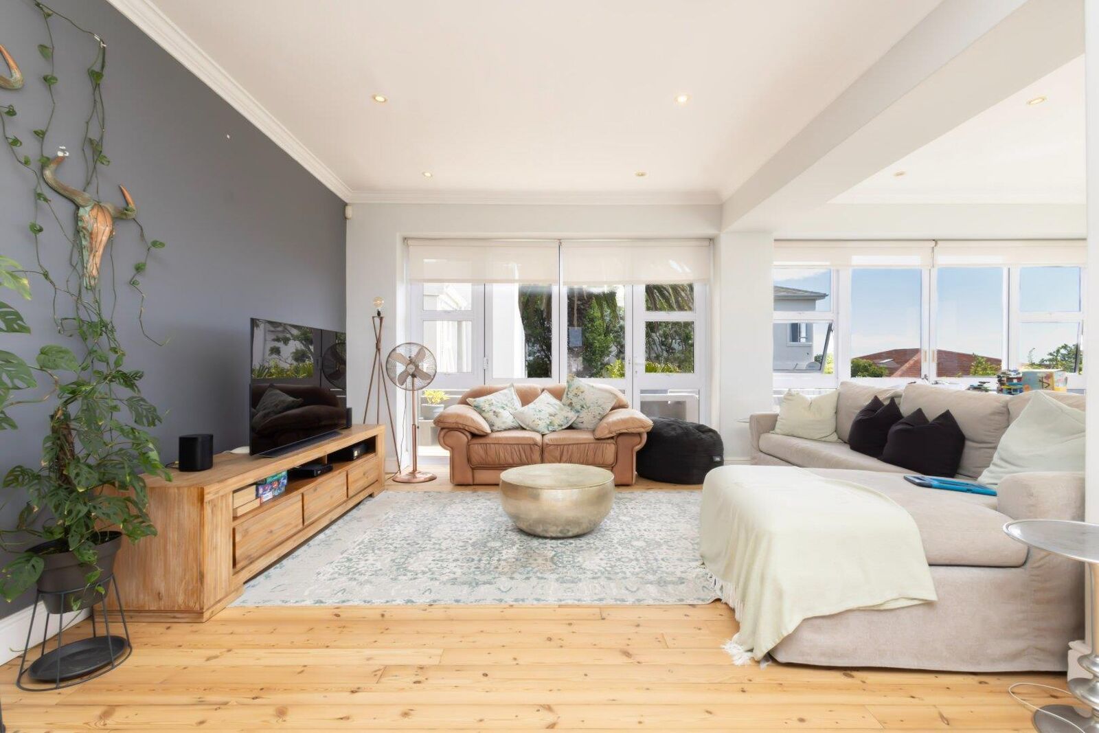 3 Bedroom House For Sale in Sea Point, photo 6