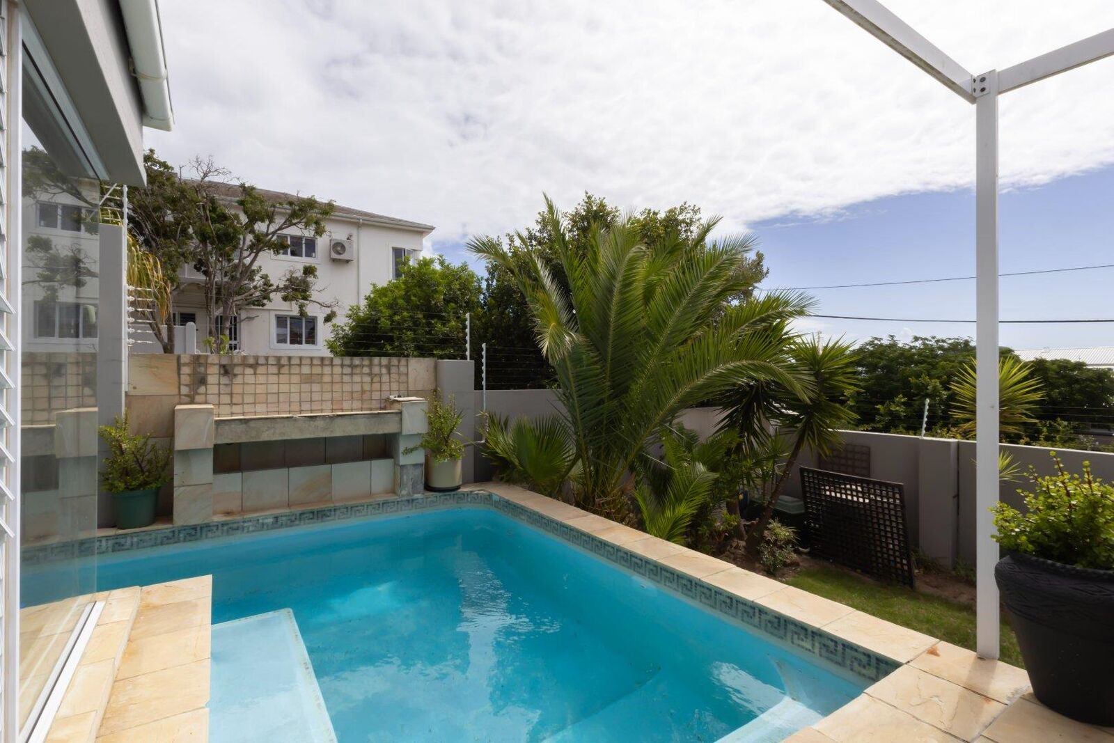 3 Bedroom House For Sale in Sea Point, photo 9