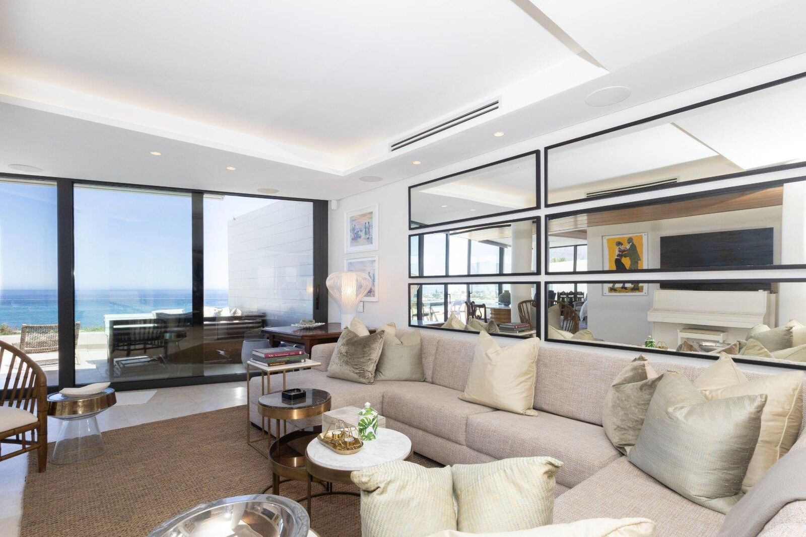 3 Bedroom Apartment To Let in Clifton, photo 5