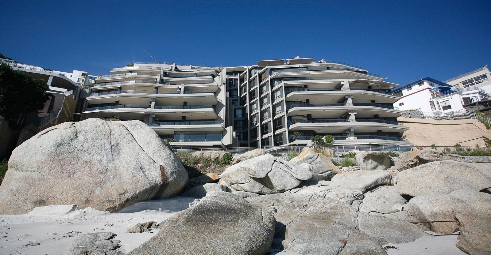 3 Bedroom Apartment To Let in Clifton, photo 8