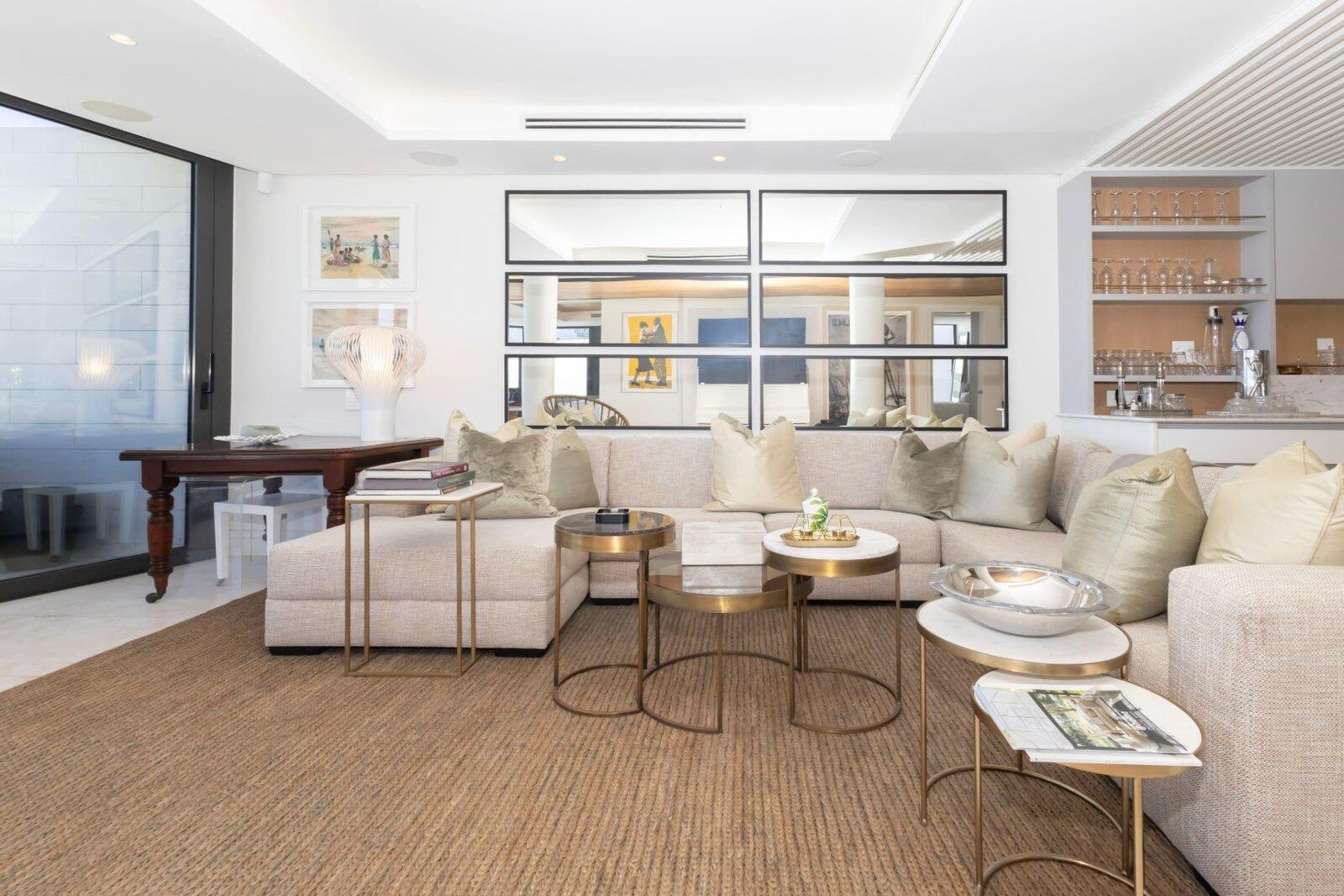 3 Bedroom Apartment To Let in Clifton, photo 10