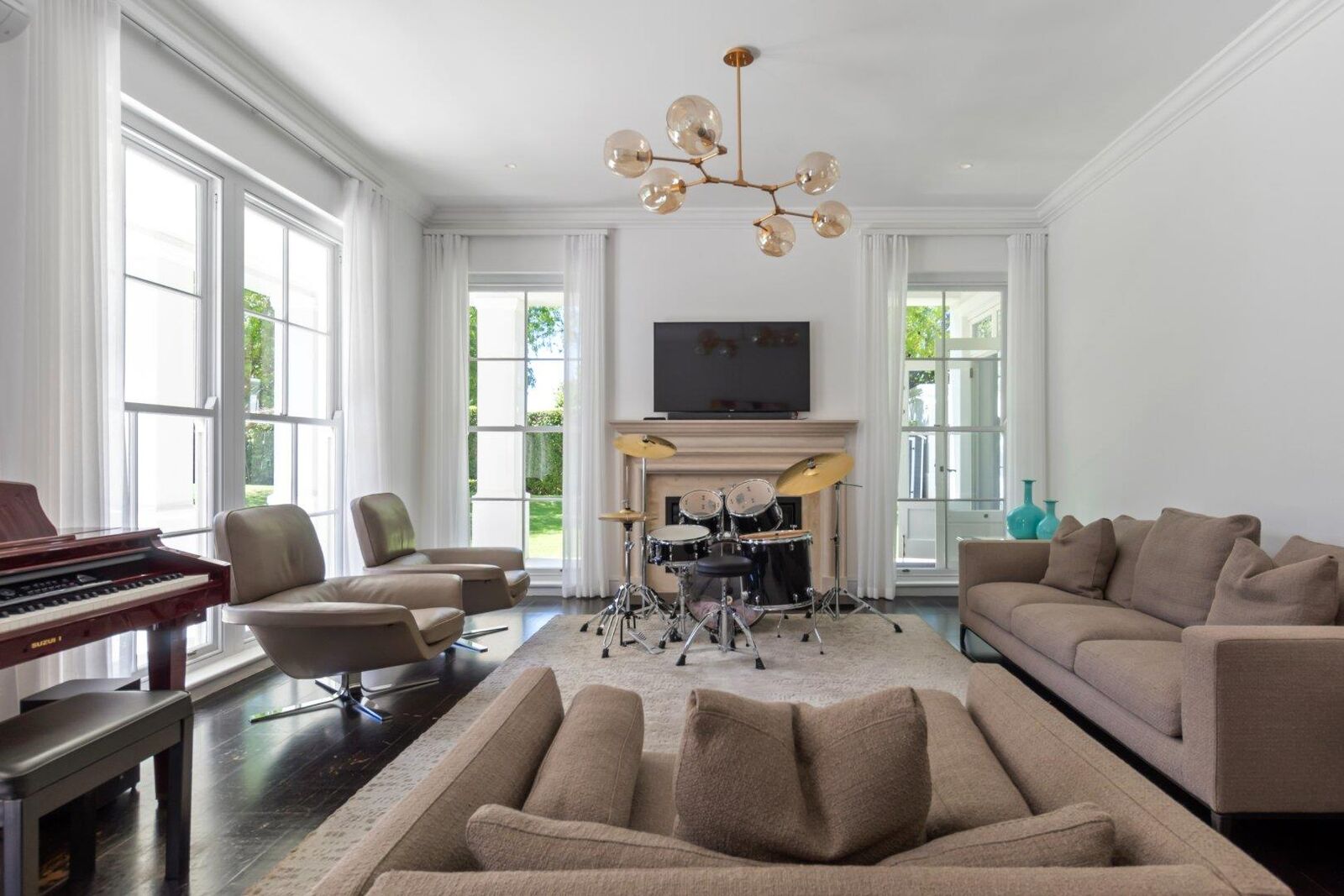8 Bedroom House For Sale in Constantia, photo 4