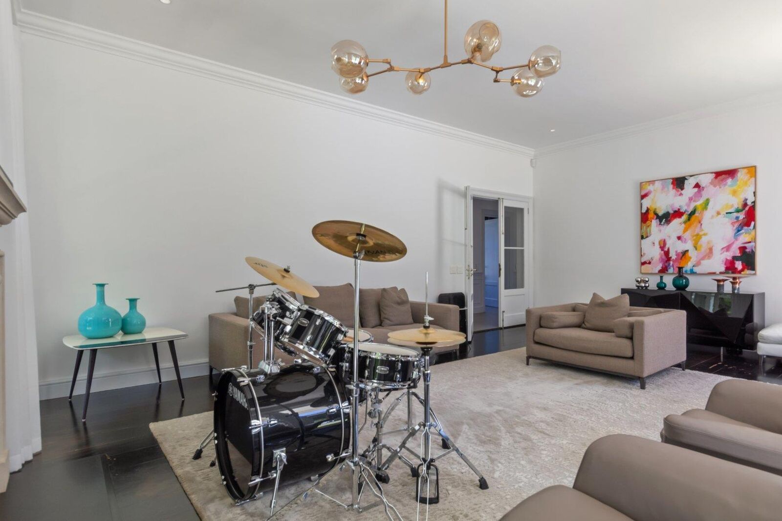 8 Bedroom House For Sale in Constantia, photo 9