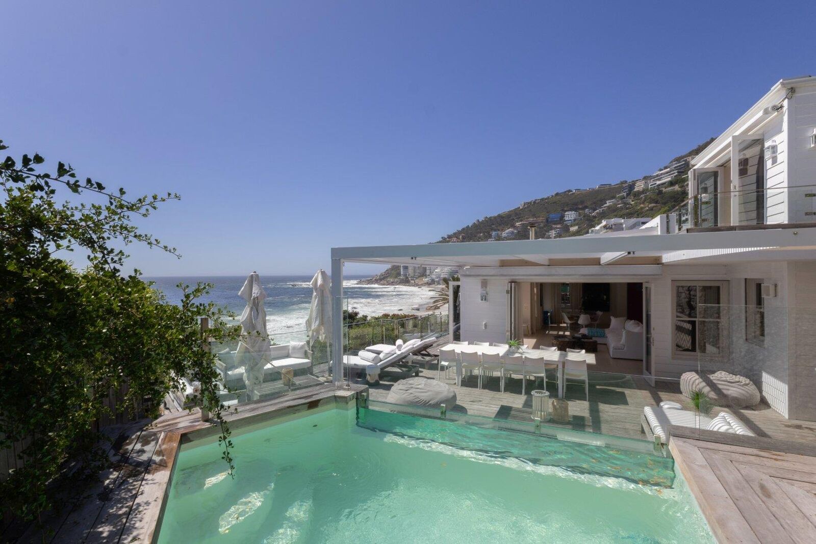4 Bedroom House To Let in Clifton, photo 2