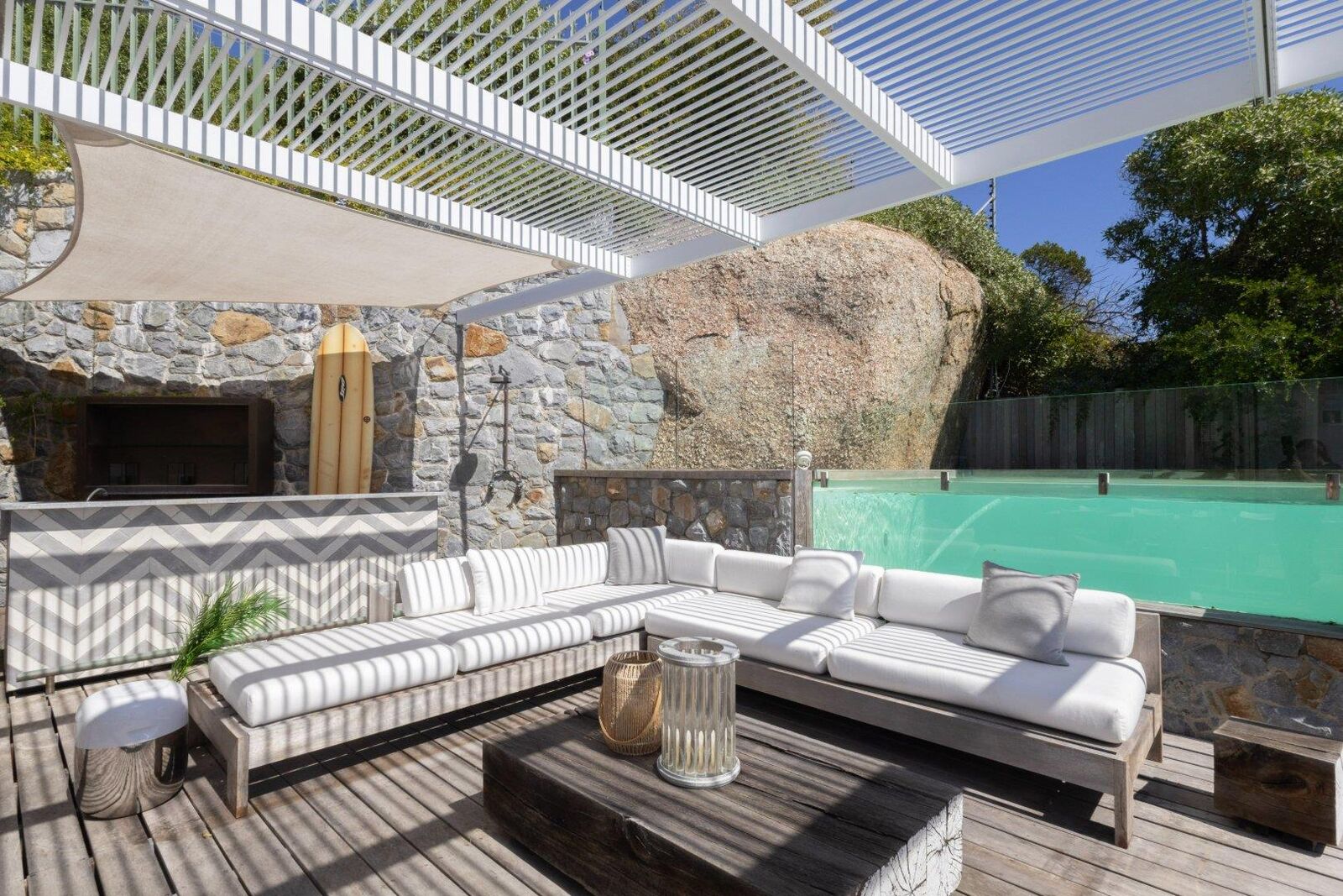 4 Bedroom House To Let in Clifton, photo 3