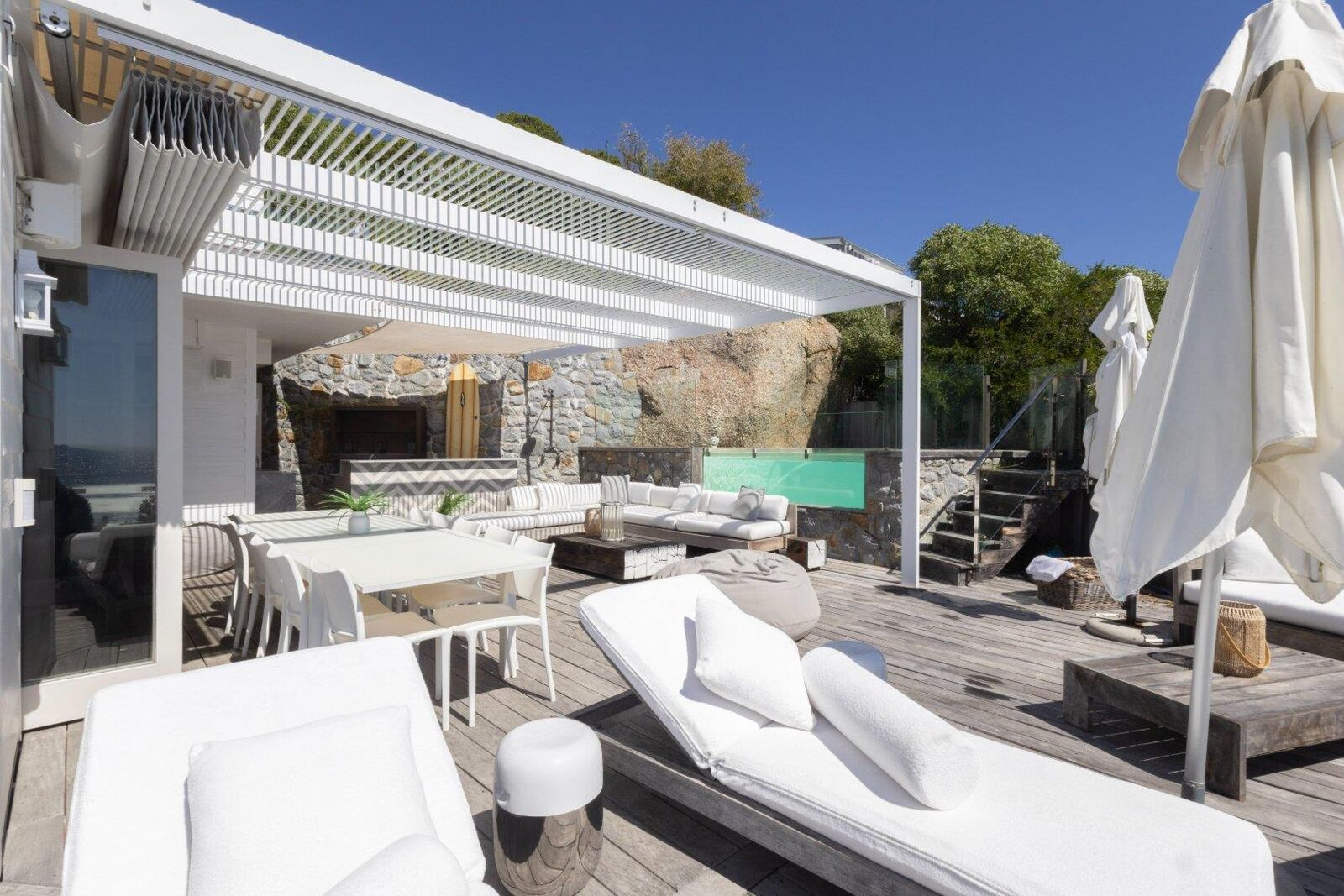4 Bedroom House To Let in Clifton, photo 11