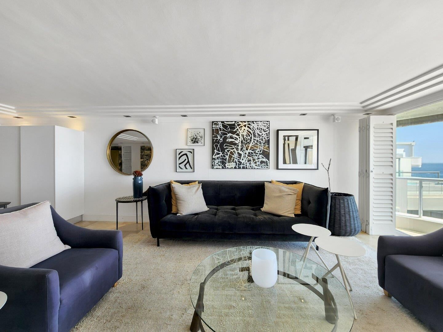 3 Bedroom Apartment For Sale in Bantry Bay, photo 5