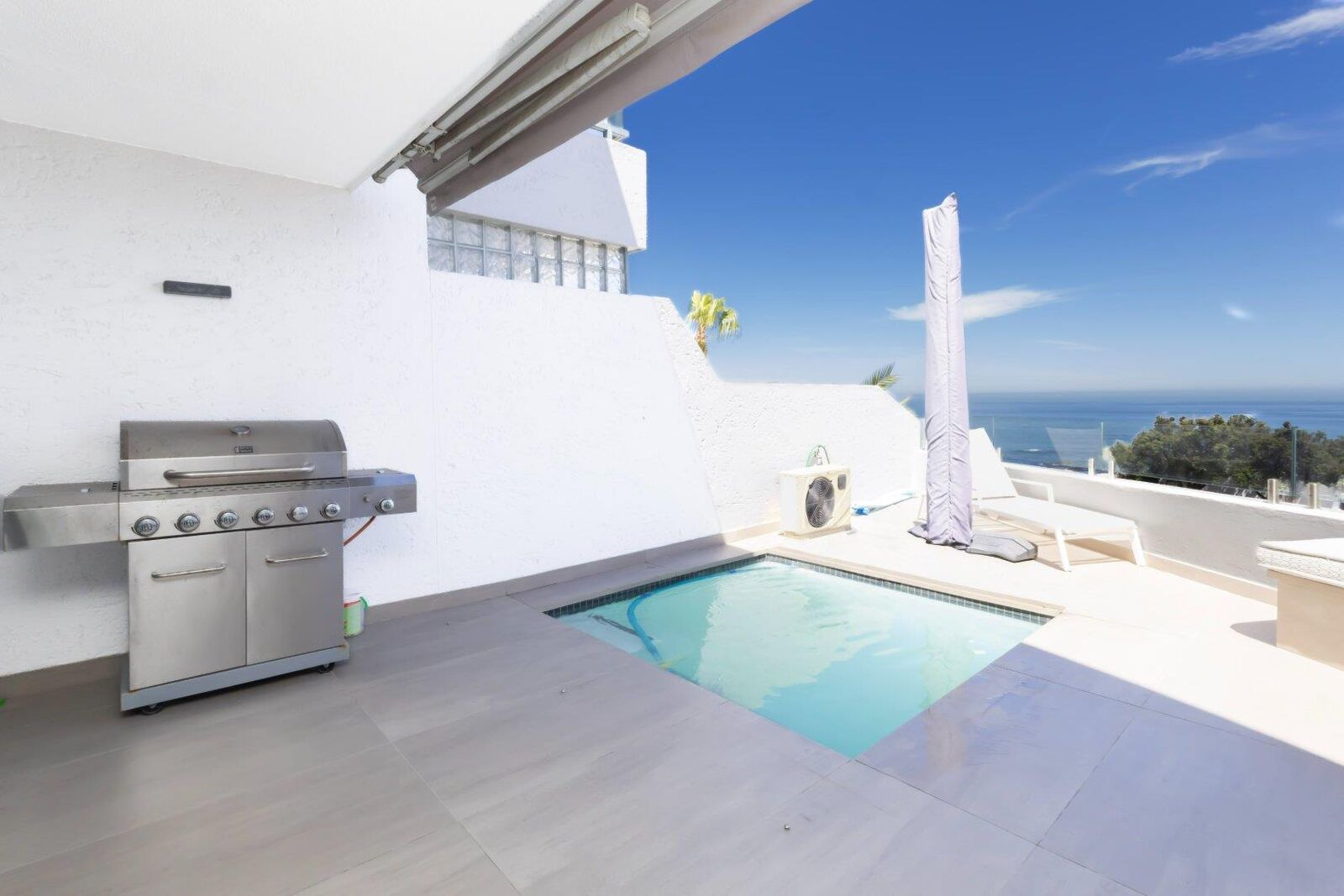 3 Bedroom House For Sale in Camps Bay, photo 6