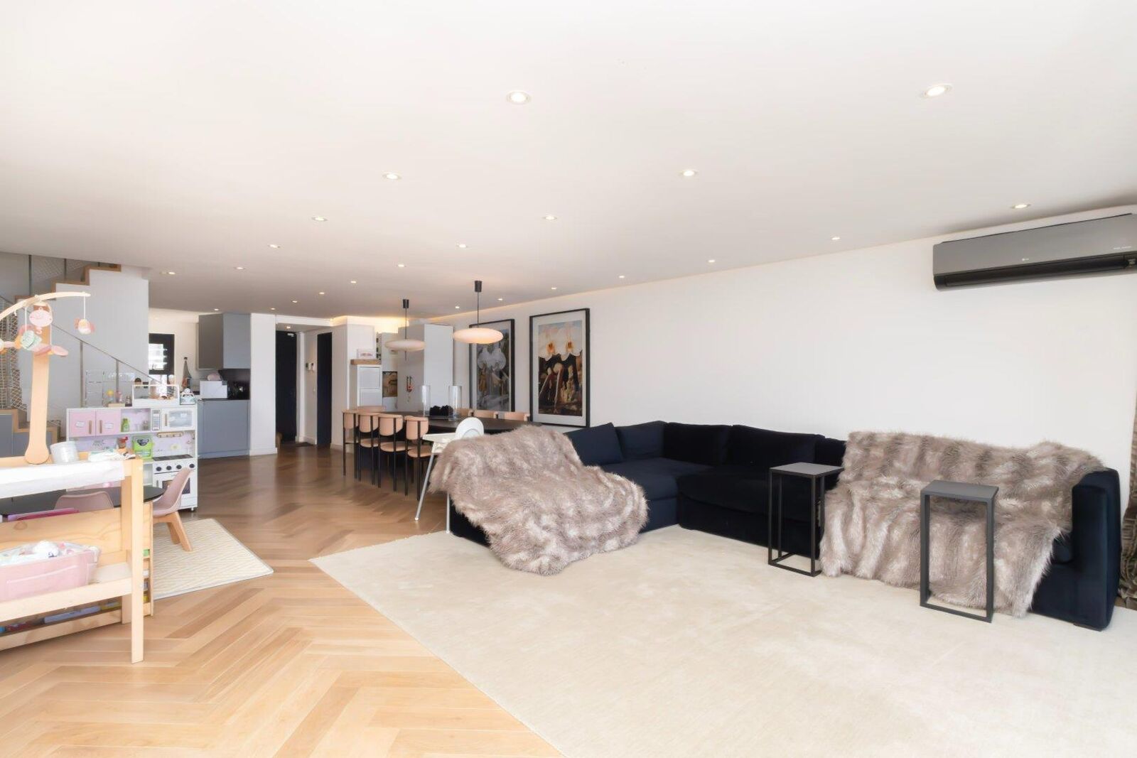 3 Bedroom House For Sale in Camps Bay, photo 11