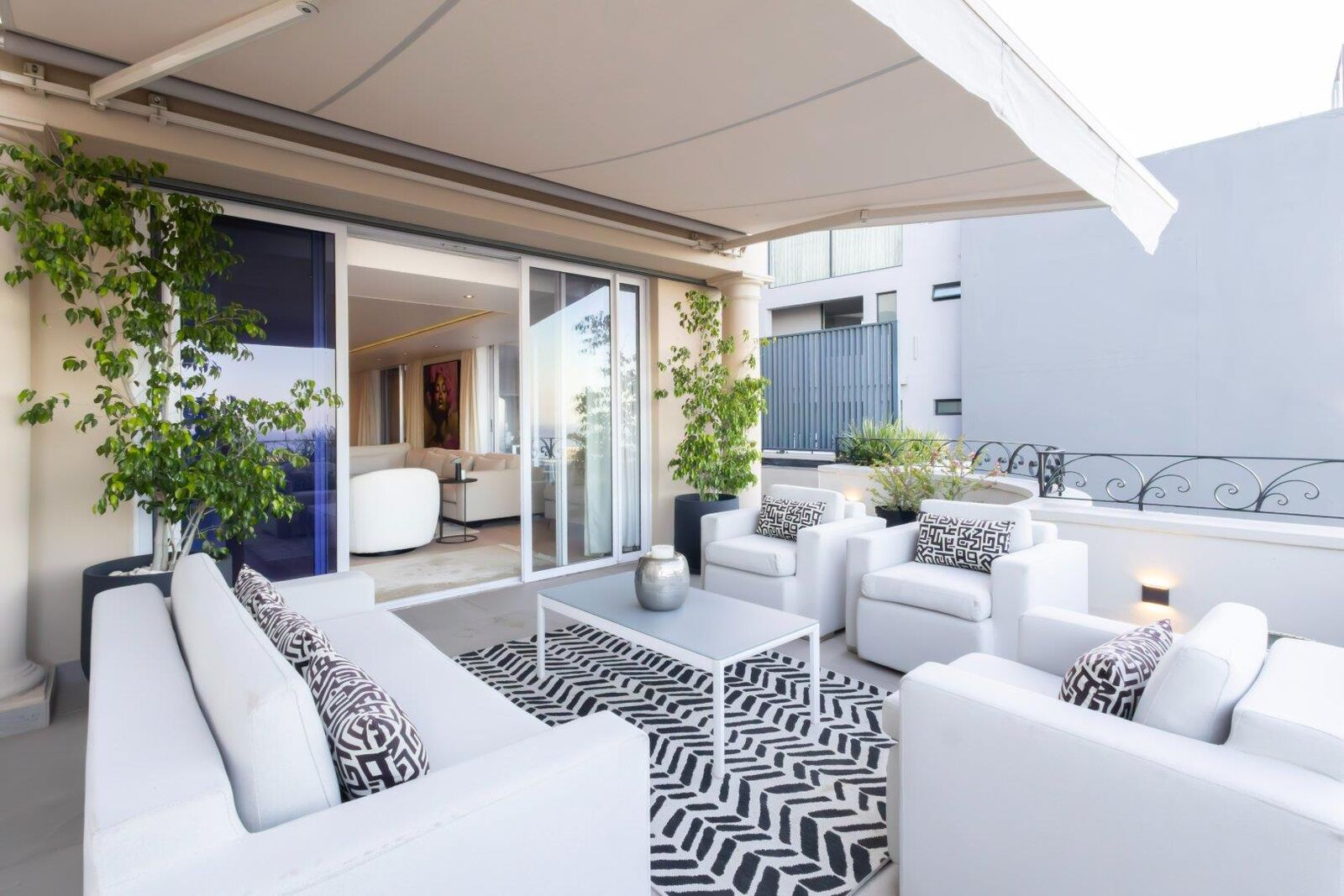 2 Bedroom Apartment For Sale in Green Point, photo 3