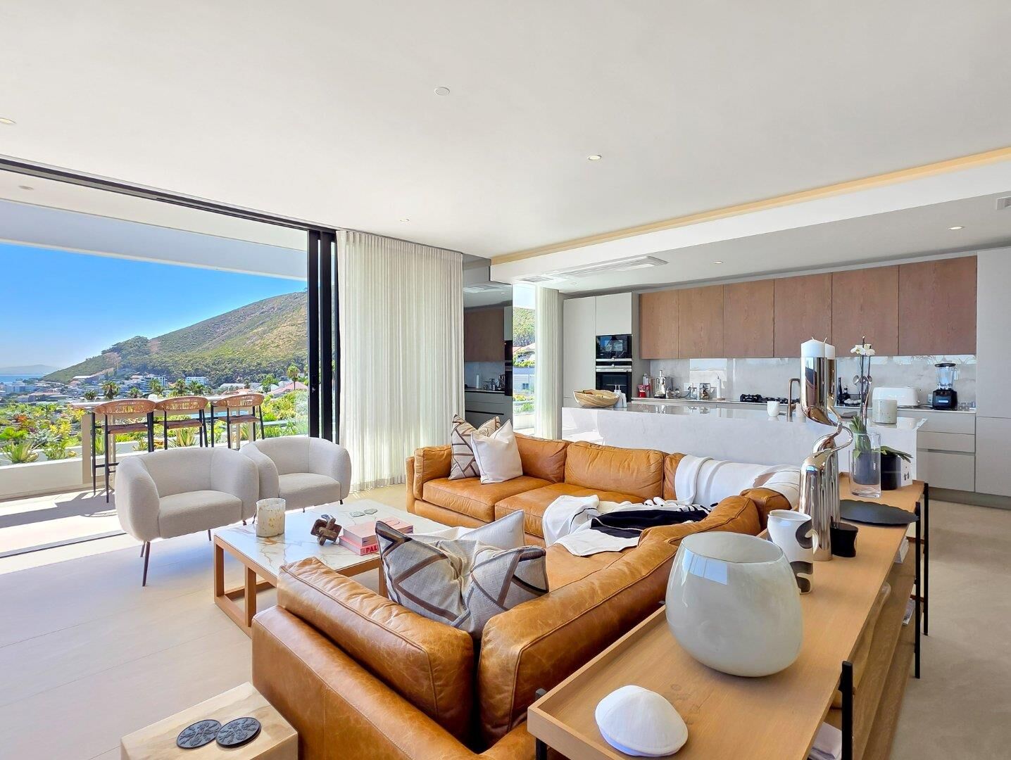 4 Bedroom House For Sale in Fresnaye, photo 8