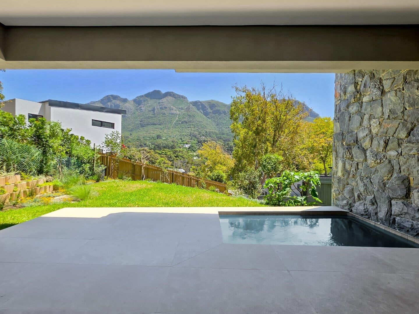 3 Bedroom Townhouse To Let in Overkloof, photo 4