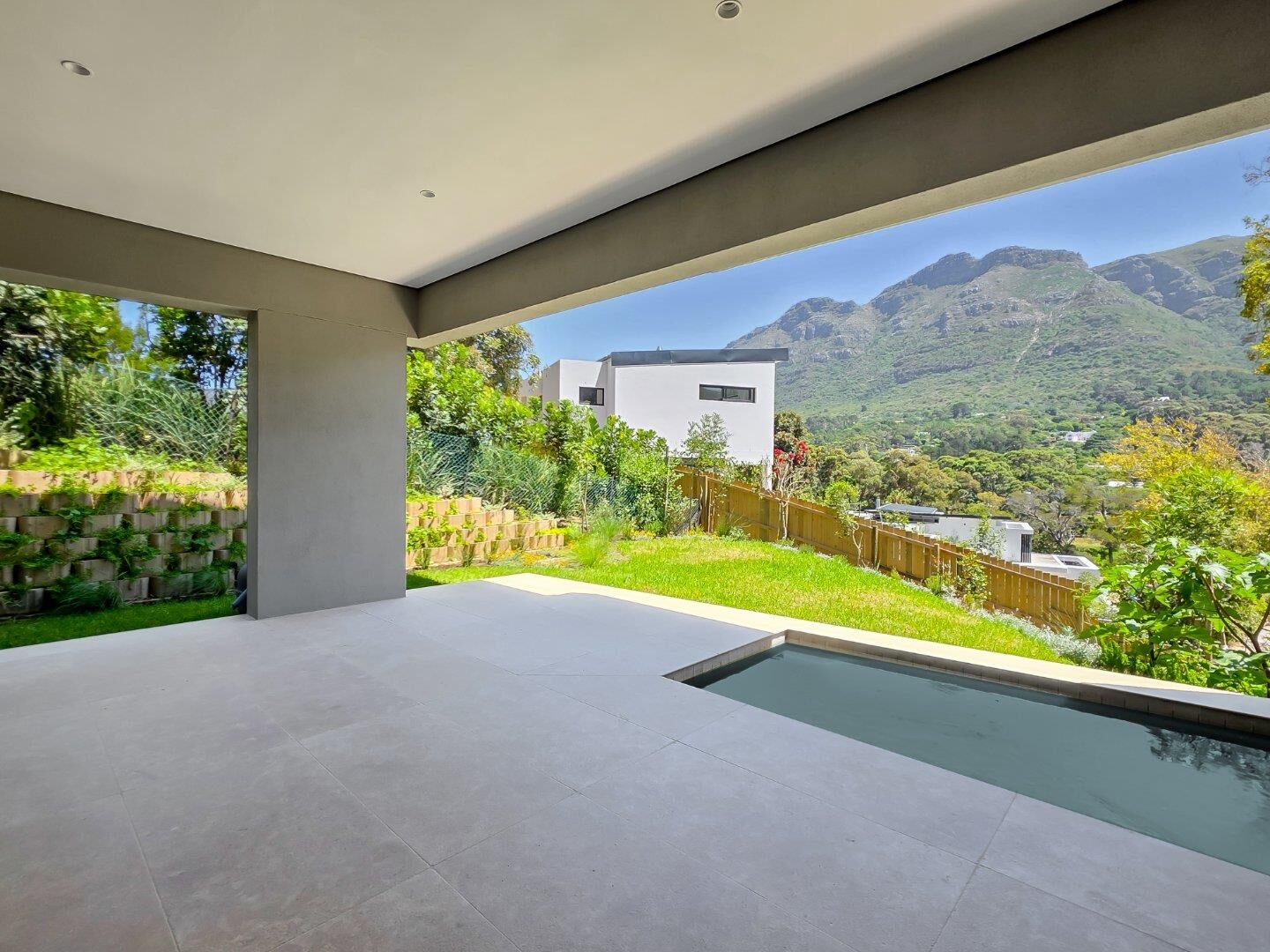3 Bedroom Townhouse To Let in Overkloof, photo 5