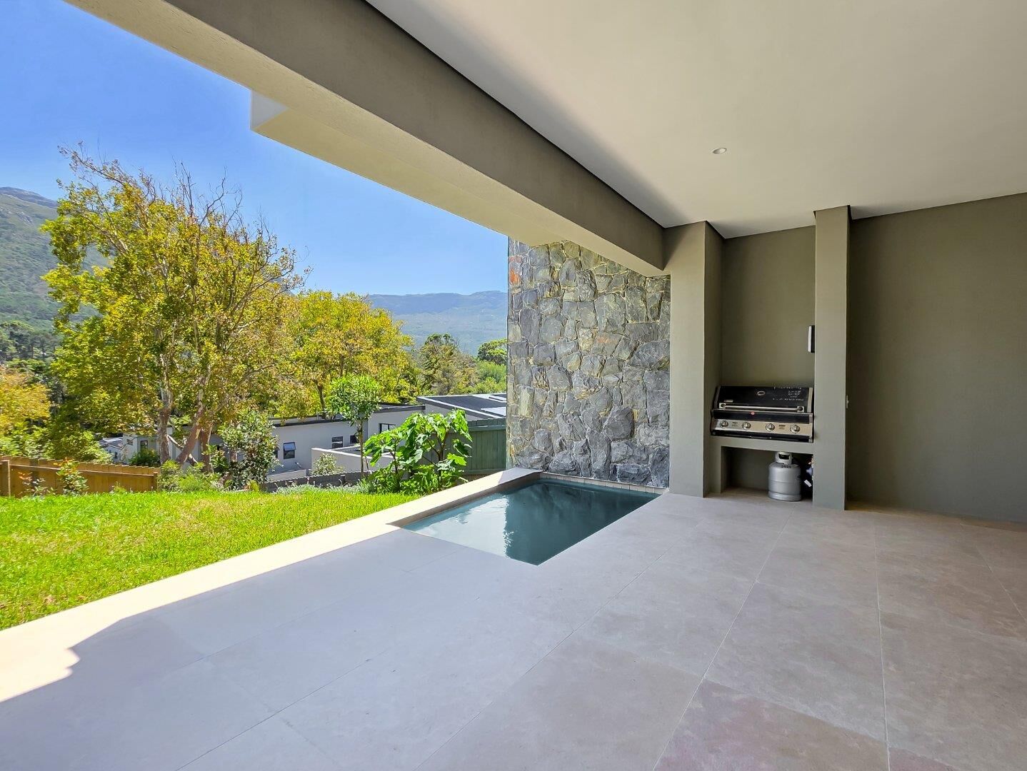3 Bedroom Townhouse To Let in Overkloof, photo 6