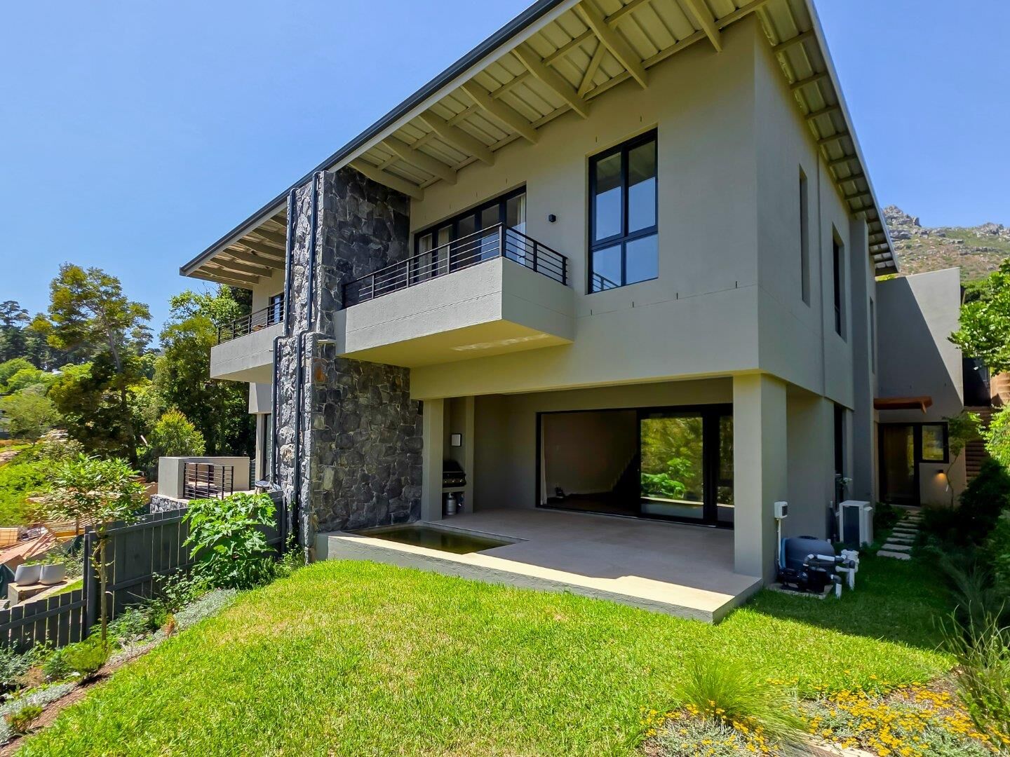 3 Bedroom Townhouse To Let in Overkloof, photo 7