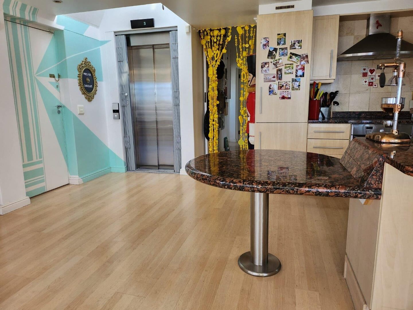 2 Bedroom Apartment To Let in Sea Point, photo 6