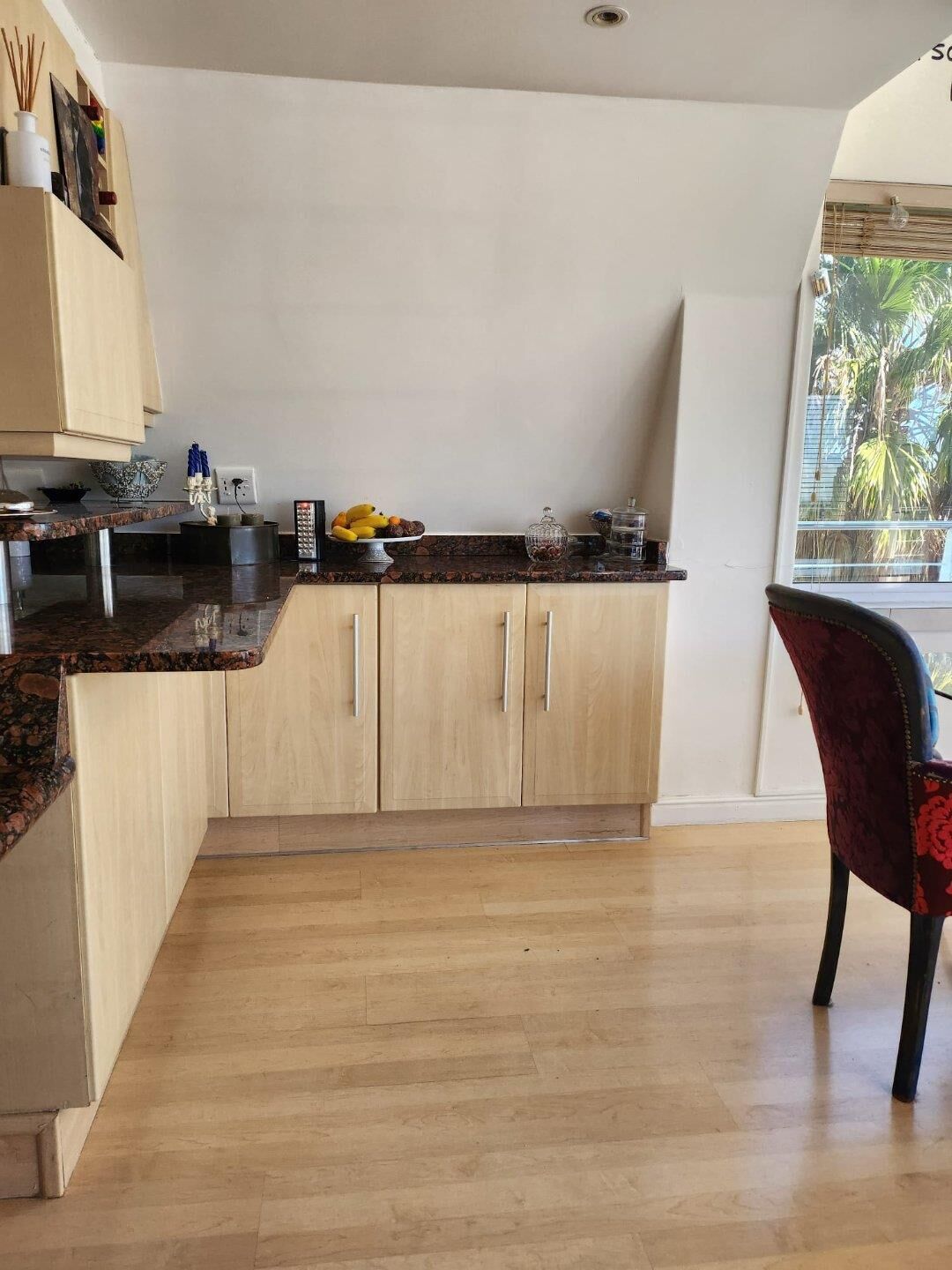 2 Bedroom Apartment To Let in Sea Point, photo 8