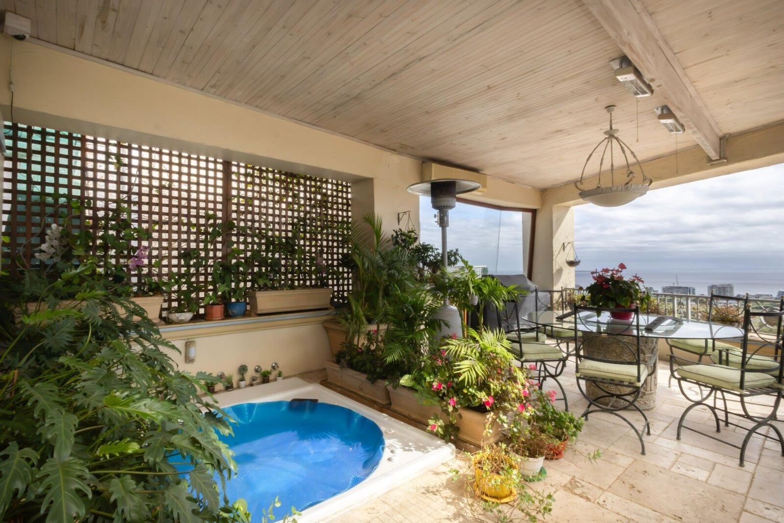 3 Bedroom House For Sale in Green Point, photo 5
