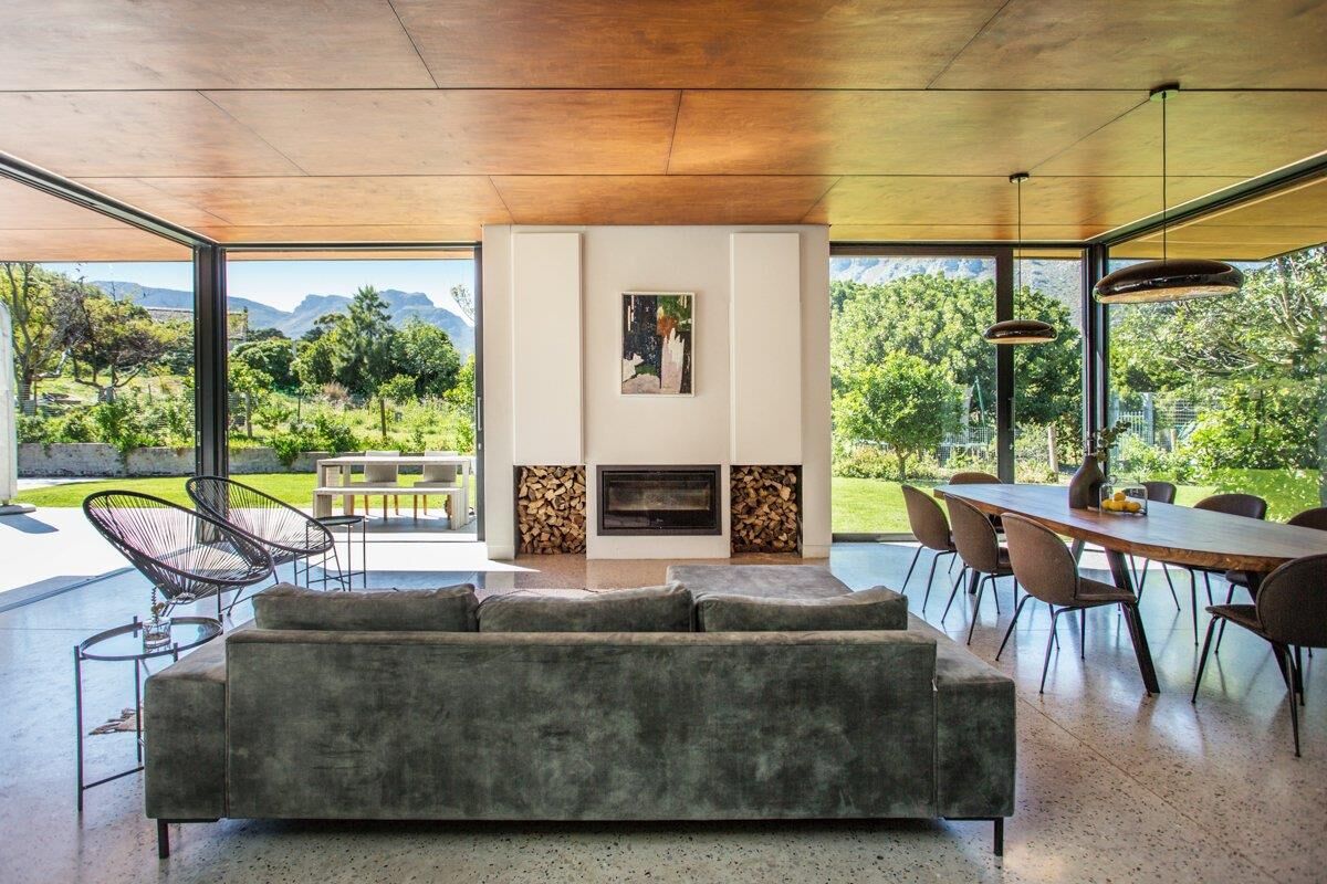 4 Bedroom House To Let in Hout Bay Central, photo 5