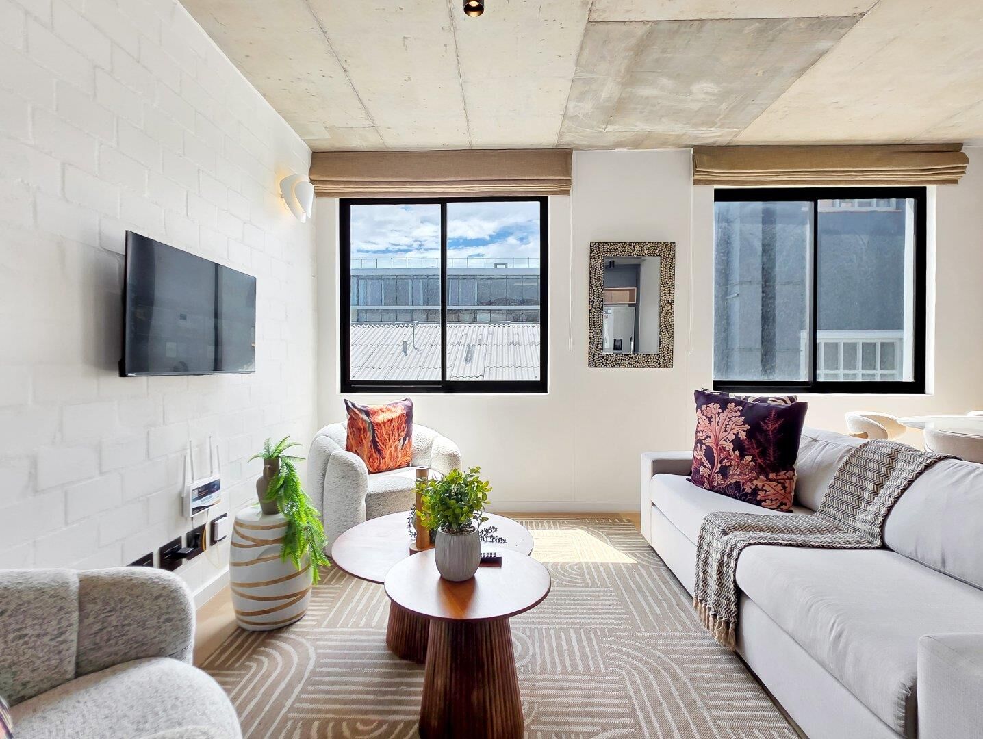 2 Bedroom Apartment For Sale in Sea Point, photo 8