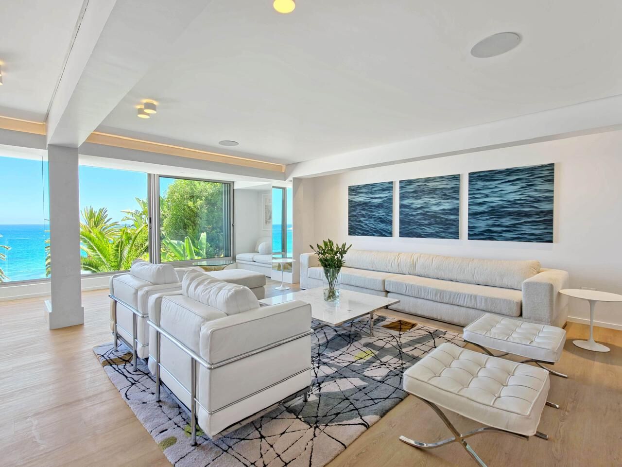 3 Bedroom Apartment To Let in Clifton, photo 2