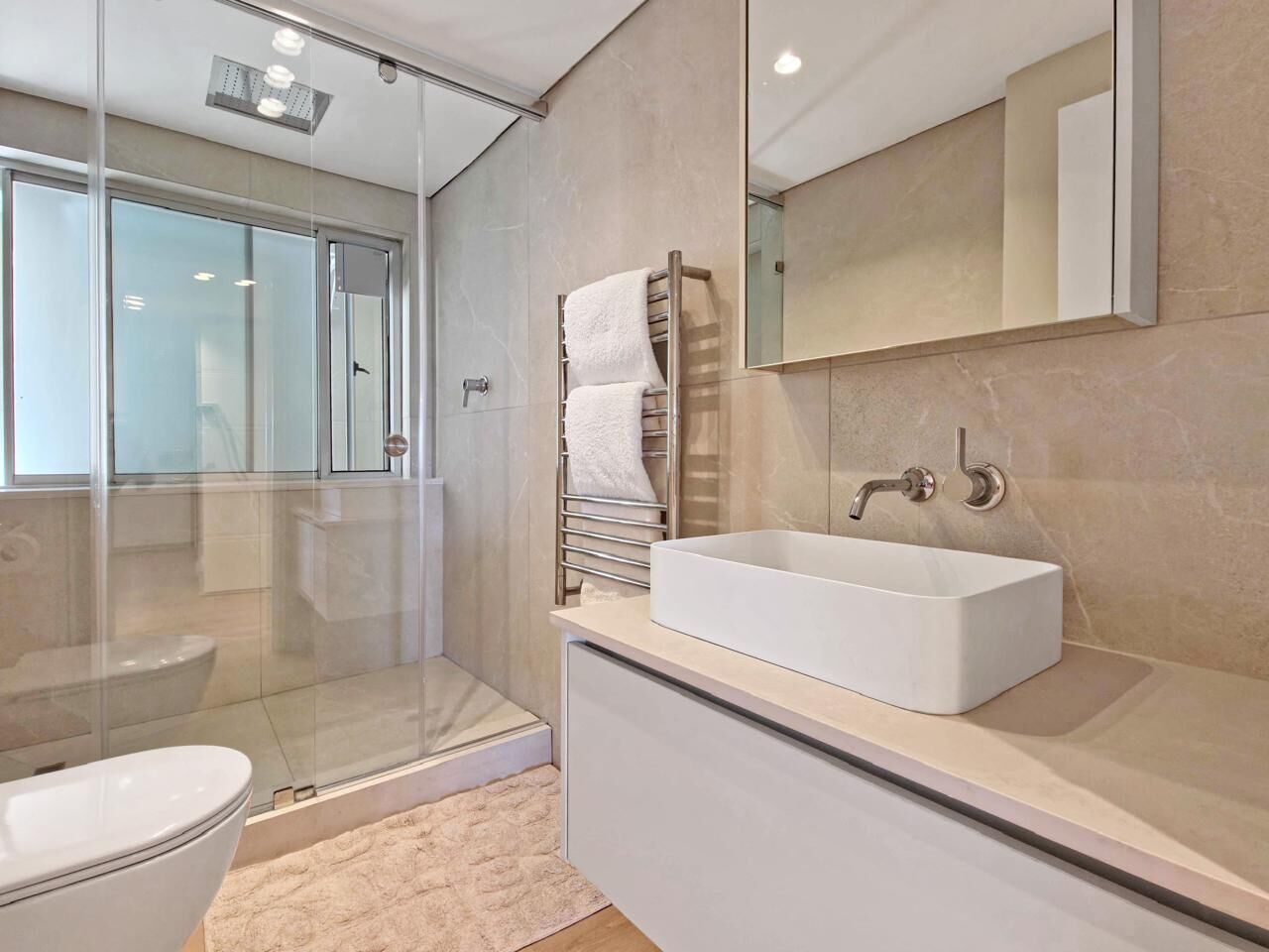 3 Bedroom Apartment To Let in Clifton, photo 9