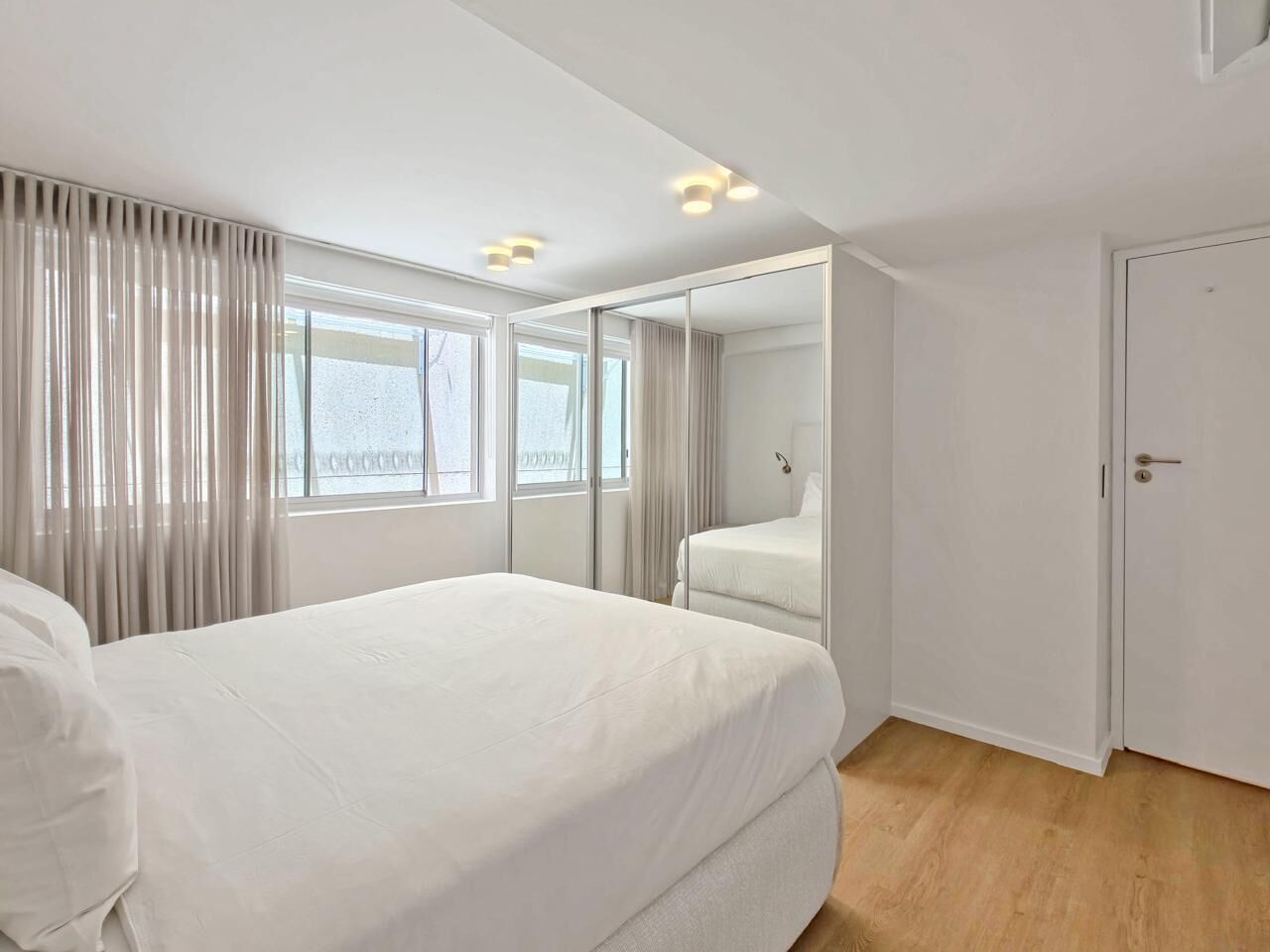 3 Bedroom Apartment To Let in Clifton, photo 10
