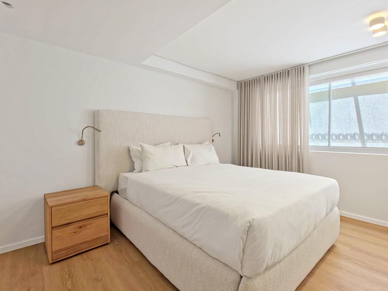 3 Bedroom Apartment To Let in Clifton, photo 11