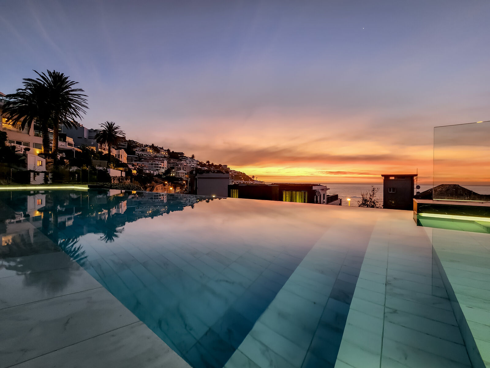5 Bedroom Apartment For Sale in Bantry Bay, photo 3