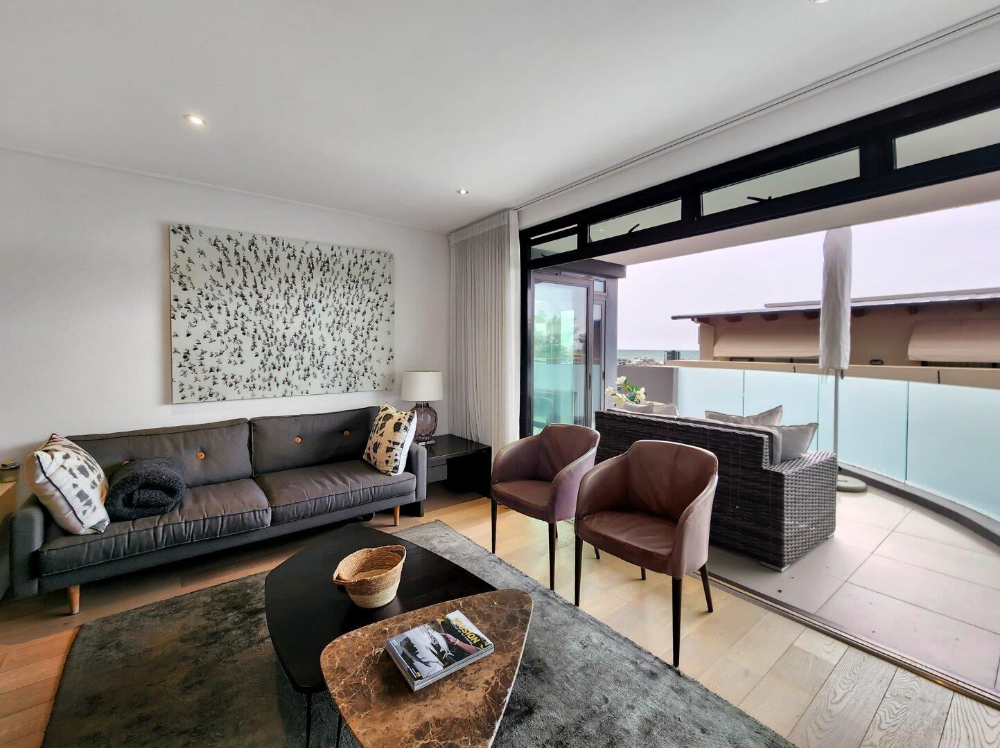 2 Bedroom Apartment For Sale in Sea Point, photo 7